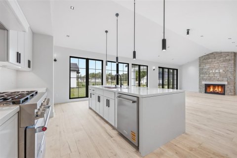 House in Gainesville, Florida 4 bedrooms, 284 sq.m. № 2125818 - photo 12