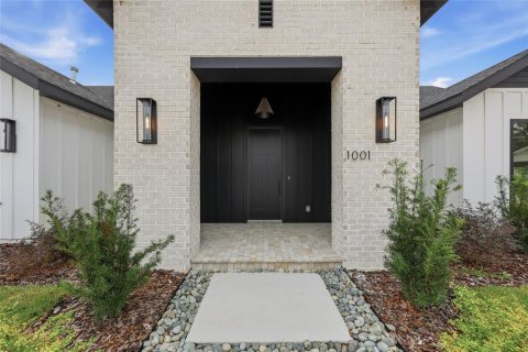 House in Gainesville, Florida 4 bedrooms, 284 sq.m. № 2125818 - photo 2
