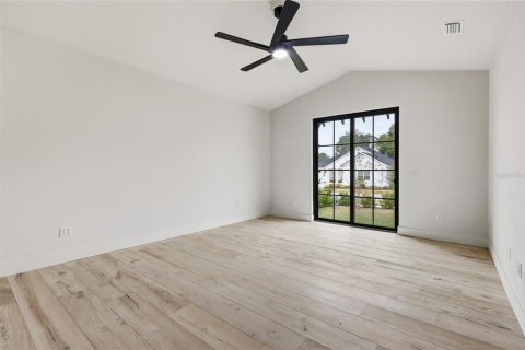 House in Gainesville, Florida 4 bedrooms, 284 sq.m. № 2125818 - photo 17