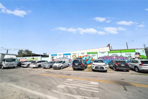 Immobilier commercial à vendre à Miami, Floride № 2048978 - photo 25