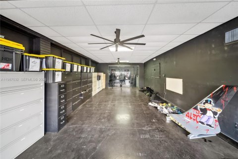 Immobilier commercial à vendre à Miami, Floride № 2048978 - photo 18