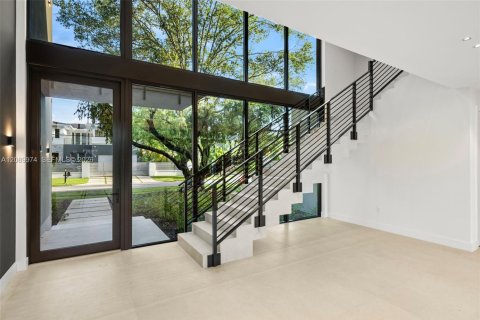 Villa ou maison à vendre à South Miami, Floride: 6 chambres, 603.21 m2 № 2370351 - photo 12