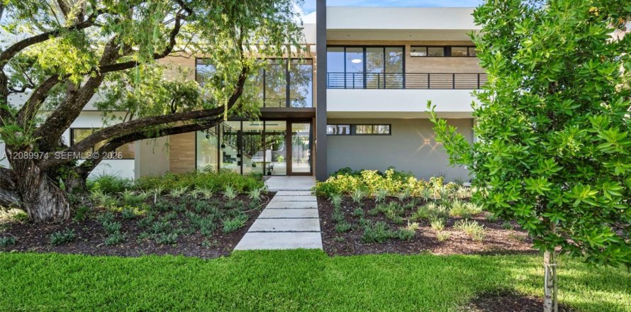 Villa ou maison à South Miami, Floride 6 chambres, 603.21 m2 № 2370351