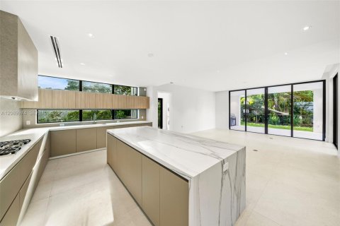 Villa ou maison à vendre à South Miami, Floride: 6 chambres, 603.21 m2 № 2370351 - photo 27