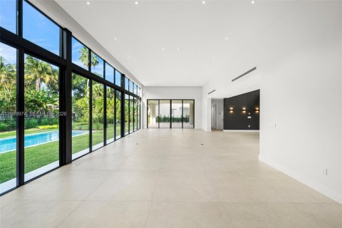 Villa ou maison à vendre à South Miami, Floride: 6 chambres, 603.21 m2 № 2370351 - photo 15