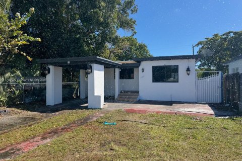 Casa en venta en Hialeah, Florida, 3 dormitorios, 84.91 m2 № 1607706 - foto 1