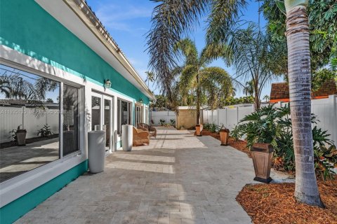 Casa en venta en Pompano Beach, Florida, 3 dormitorios, 224.82 m2 № 2005893 - foto 23