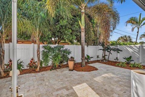 Casa en venta en Pompano Beach, Florida, 3 dormitorios, 224.82 m2 № 2005893 - foto 22