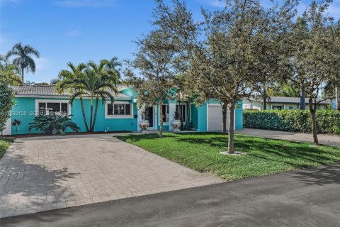 Casa en venta en Pompano Beach, Florida, 3 dormitorios, 224.82 m2 № 2005893 - foto 2