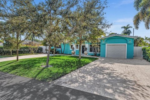 Casa en venta en Pompano Beach, Florida, 3 dormitorios, 224.82 m2 № 2005893 - foto 3