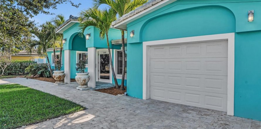 Casa en Pompano Beach, Florida 3 dormitorios, 224.82 m2 № 2005893