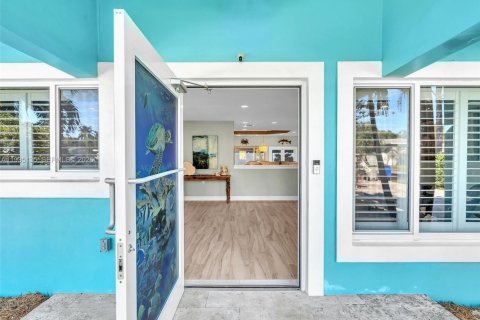 Casa en venta en Pompano Beach, Florida, 3 dormitorios, 224.82 m2 № 2005893 - foto 5