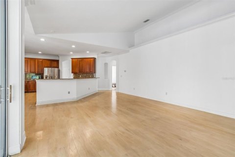 Снять в аренду виллу или дом в Тампа, Флорида 8 комнат, 248.89м2, № 2150577 - фото 16