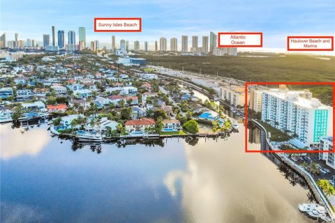 Condominio en venta en North Miami Beach, Florida, 2 dormitorios, 106.37 m2 № 2090546 - foto 2