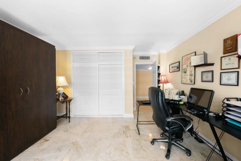 Copropriété à vendre à Fort Lauderdale, Floride: 3 chambres, 193.24 m2 № 2392719 - photo 30