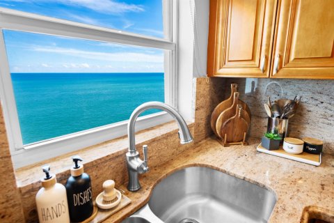 Copropriété à vendre à Fort Lauderdale, Floride: 3 chambres, 193.24 m2 № 2392719 - photo 15