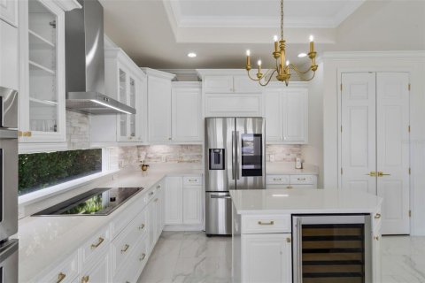 House in Davenport, Florida 5 bedrooms, 384.24 sq.m. № 2118405 - photo 9