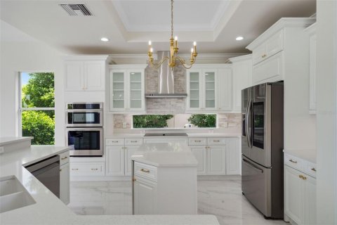 House in Davenport, Florida 5 bedrooms, 384.24 sq.m. № 2118405 - photo 8