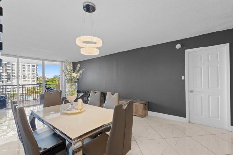 Купить кондоминиум в Авентура, Флорида 2 спальни, 116.22м2, № 2043661 - фото 8