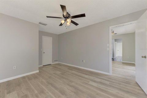 House in Englewood, Florida 3 bedrooms, 119.01 sq.m. № 2396355 - photo 21
