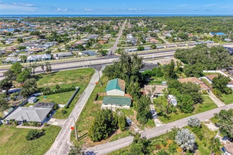House in Englewood, Florida 3 bedrooms, 119.01 sq.m. № 2396355 - photo 7