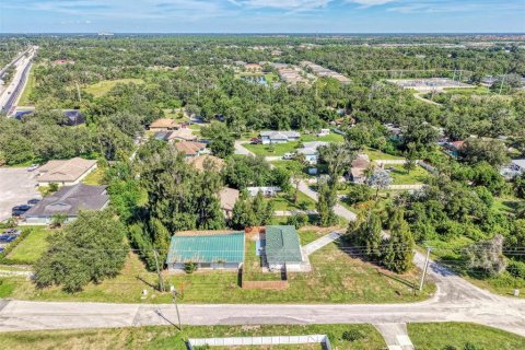 House in Englewood, Florida 3 bedrooms, 119.01 sq.m. № 2396355 - photo 10