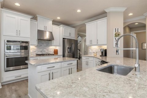 House in Sarasota, Florida 4 bedrooms, 276.2 sq.m. № 1718424 - photo 11