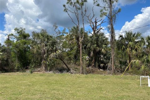 House in North Port, Florida 3 bedrooms, 143.07 sq.m. № 1339509 - photo 19
