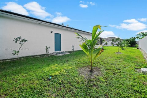 House in Homestead, Florida 4 bedrooms, 224.08 sq.m. № 2049765 - photo 26