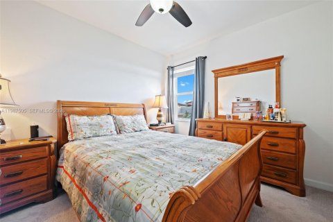 House in Homestead, Florida 4 bedrooms, 224.08 sq.m. № 2049765 - photo 17