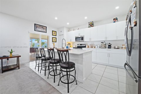 House in Homestead, Florida 4 bedrooms, 224.08 sq.m. № 2049765 - photo 8