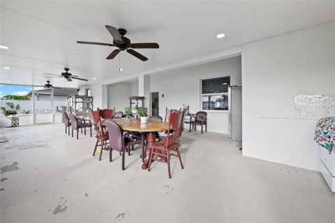 House in Homestead, Florida 4 bedrooms, 224.08 sq.m. № 2049765 - photo 19