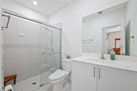 House in Homestead, Florida 4 bedrooms, 224.08 sq.m. № 2049765 - photo 16