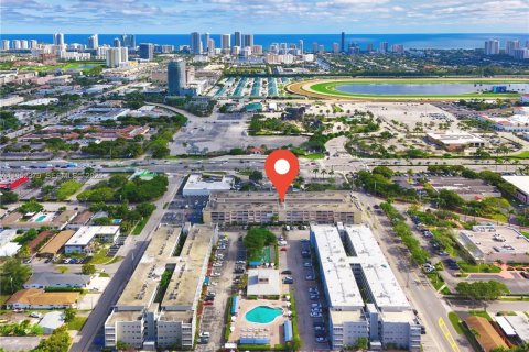 Condo à Hallandale Beach, Floride, 1 chambre  № 2024563