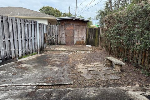 Снять в аренду виллу или дом в Холливуд, Флорида 3 спальни, 183.2м2, № 1963584 - фото 10