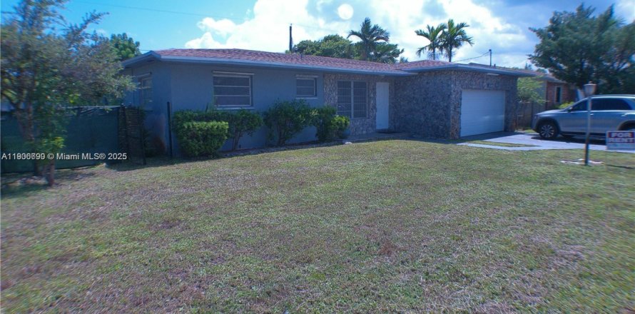 Дом в Холливуд, Флорида 3 спальни, 183.2м2 № 1963584