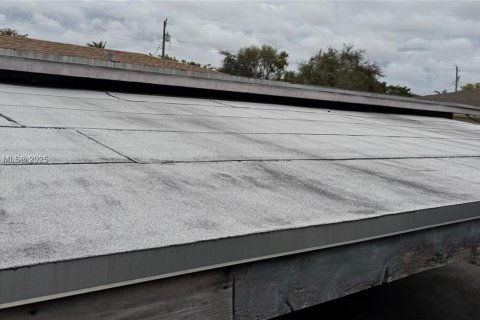 Снять в аренду виллу или дом в Холливуд, Флорида 3 спальни, 183.2м2, № 1963584 - фото 7