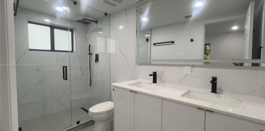 Дом в Опа-Локка, Флорида 4 спальни, 87.14м2 № 1957353