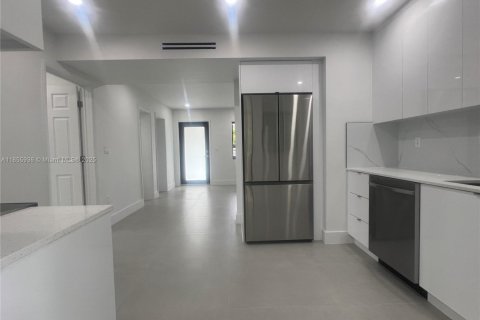 Купить виллу или дом в Опа-Локка, Флорида 4 спальни, 87.14м2, № 1957353 - фото 7