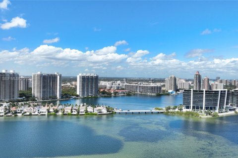 Copropriété à vendre à Aventura, Floride: 3 chambres, 303.23 m2 № 2177335 - photo 18