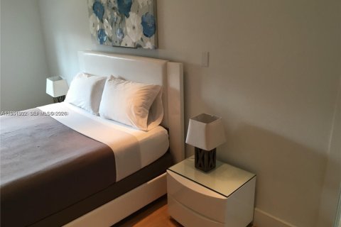 Condo in Miami Beach, Florida, 1 bedroom  № 2006110 - photo 9