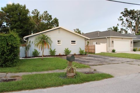 Villa ou maison à vendre à Pinellas Park, Floride: 3 chambres, 149.02 m2 № 1855879 - photo 3