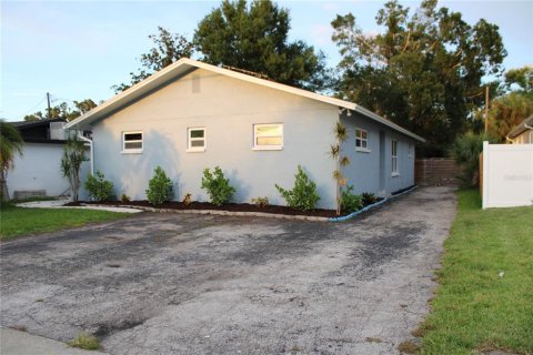 Villa ou maison à vendre à Pinellas Park, Floride: 3 chambres, 149.02 m2 № 1855879 - photo 1