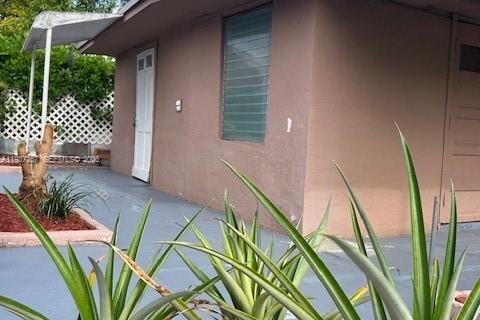 Villa ou maison à vendre à Miami, Floride: 3 chambres, 136.75 m2 № 1995909 - photo 13