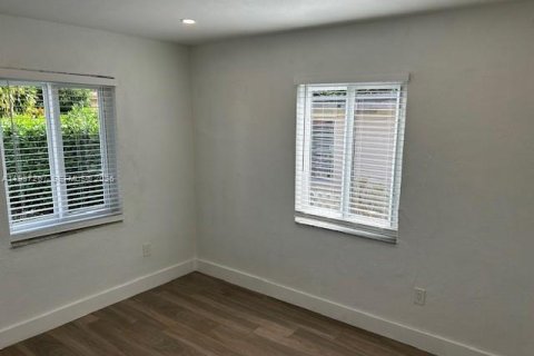 Villa ou maison à vendre à Miami, Floride: 3 chambres, 136.75 m2 № 1995909 - photo 6