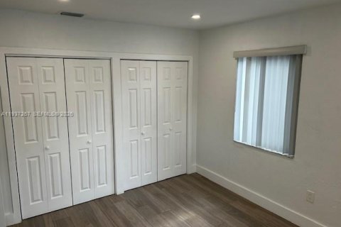 Villa ou maison à vendre à Miami, Floride: 3 chambres, 136.75 m2 № 1995909 - photo 5