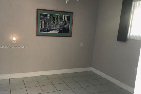 Villa ou maison à vendre à Miami, Floride: 3 chambres, 136.75 m2 № 1995909 - photo 26