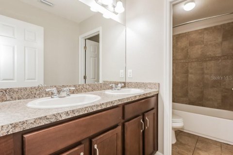 Casa en alquiler en Ruskin, Florida, 4 dormitorios, 230.68 m2 № 1918136 - foto 15
