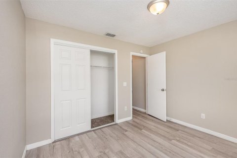 House in Port Orange, Florida 3 bedrooms, 105.63 sq.m. № 2207058 - photo 17