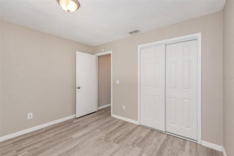 House in Port Orange, Florida 3 bedrooms, 105.63 sq.m. № 2207058 - photo 21